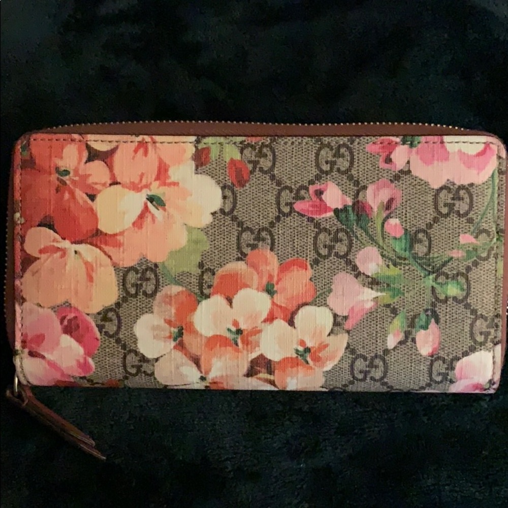 Gucci limited edition wallet